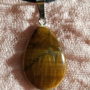 Beautiful tiger's eye stone teardrop pendant neckl